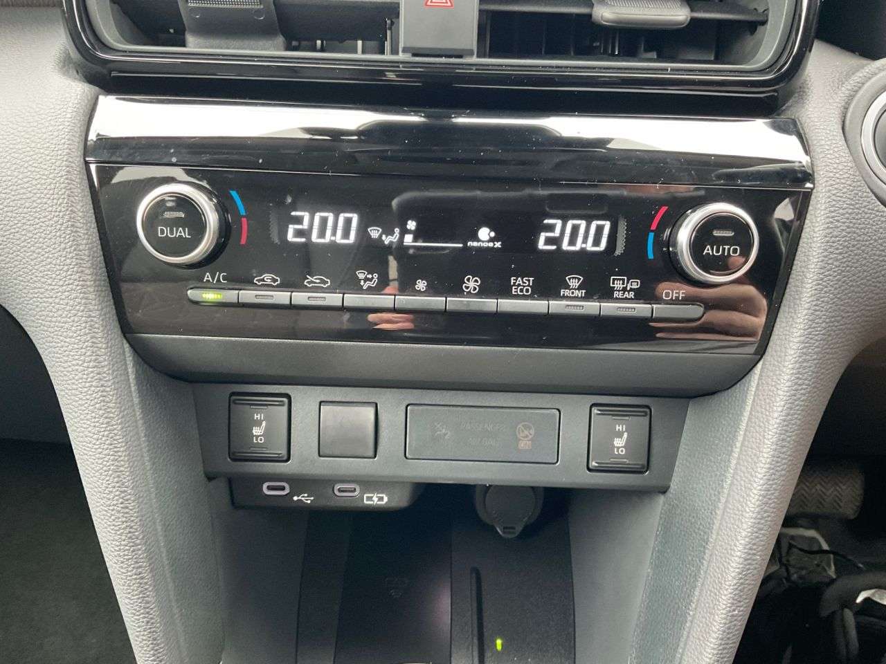 2024 TOYOTA YARIS CROSS 2024 TOYOTA YARIS CROSS