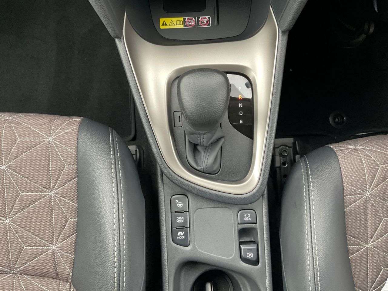 2024 TOYOTA YARIS CROSS 2024 TOYOTA YARIS CROSS