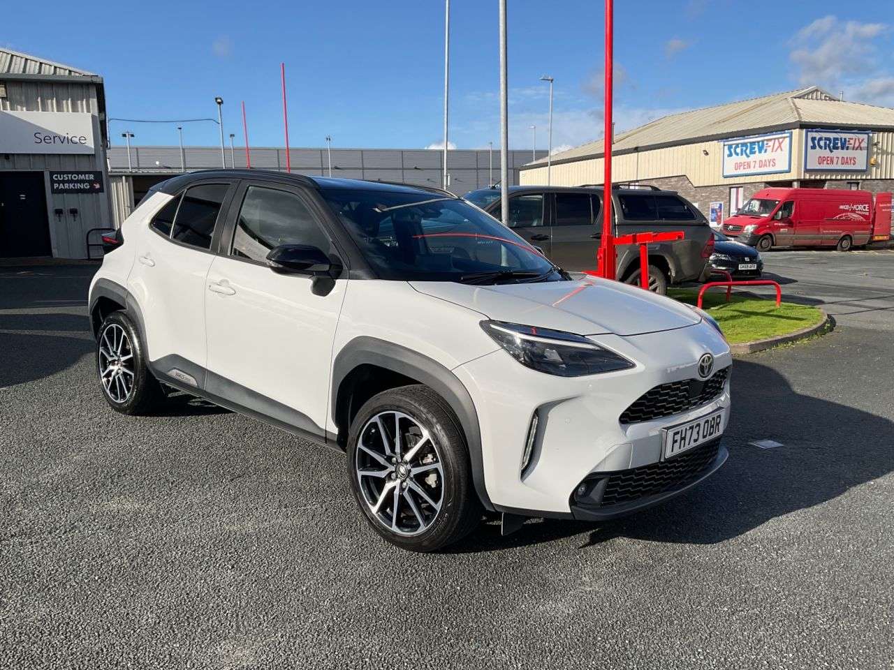A 2024 TOYOTA YARIS CROSS 1.5 VVT-h GR SPORT SUV 5dr Petrol Hybrid E-CVT Euro 6 (s/s) (116 ps) A 2024 TOYOTA YARIS CROSS 1.5 VVT-h GR SPORT SUV 5dr Petrol Hybrid E-CVT Euro 6 (s/s) (116 ps)