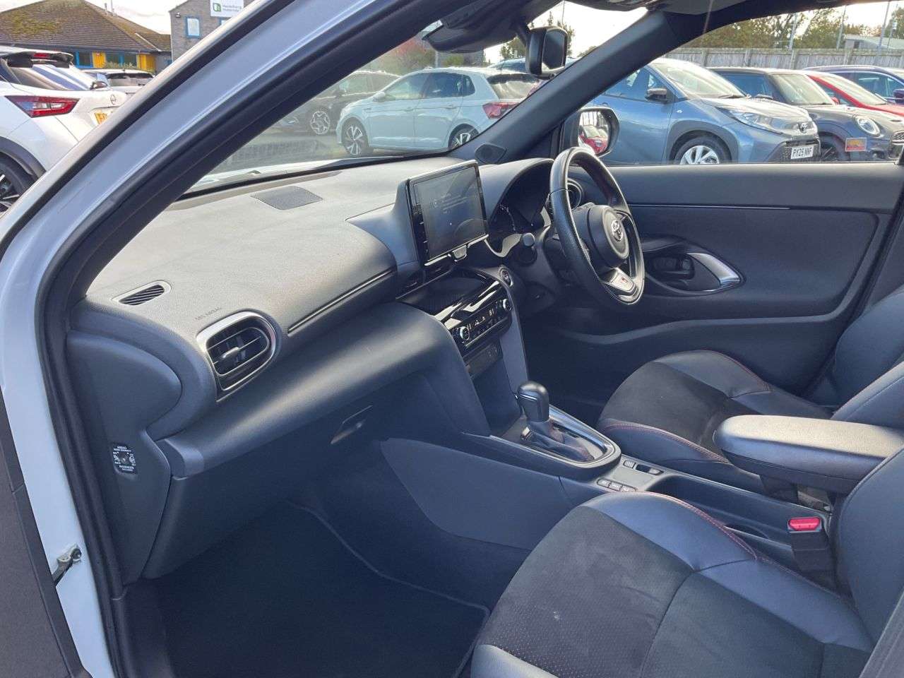 2024 TOYOTA YARIS CROSS 2024 TOYOTA YARIS CROSS