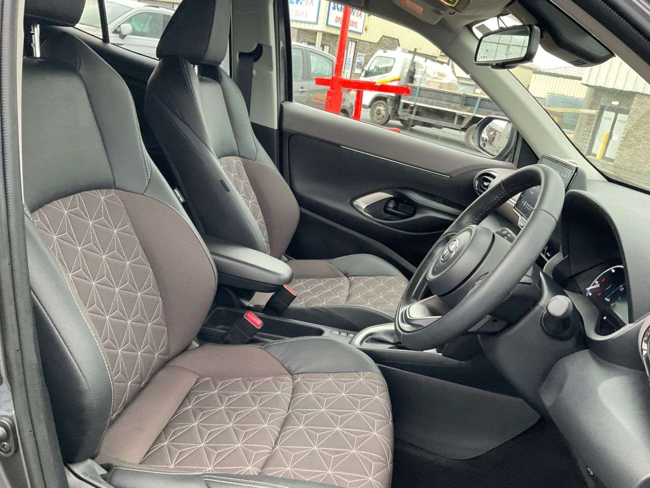 2023 TOYOTA YARIS CROSS 2023 TOYOTA YARIS CROSS