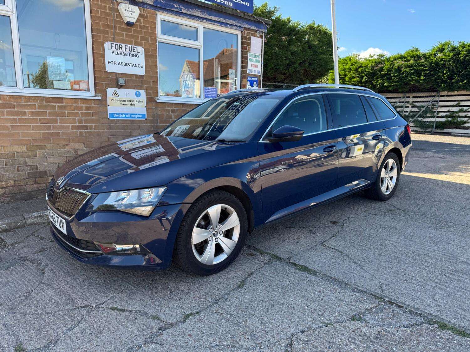 2015 SKODA SUPERB 2015 SKODA SUPERB