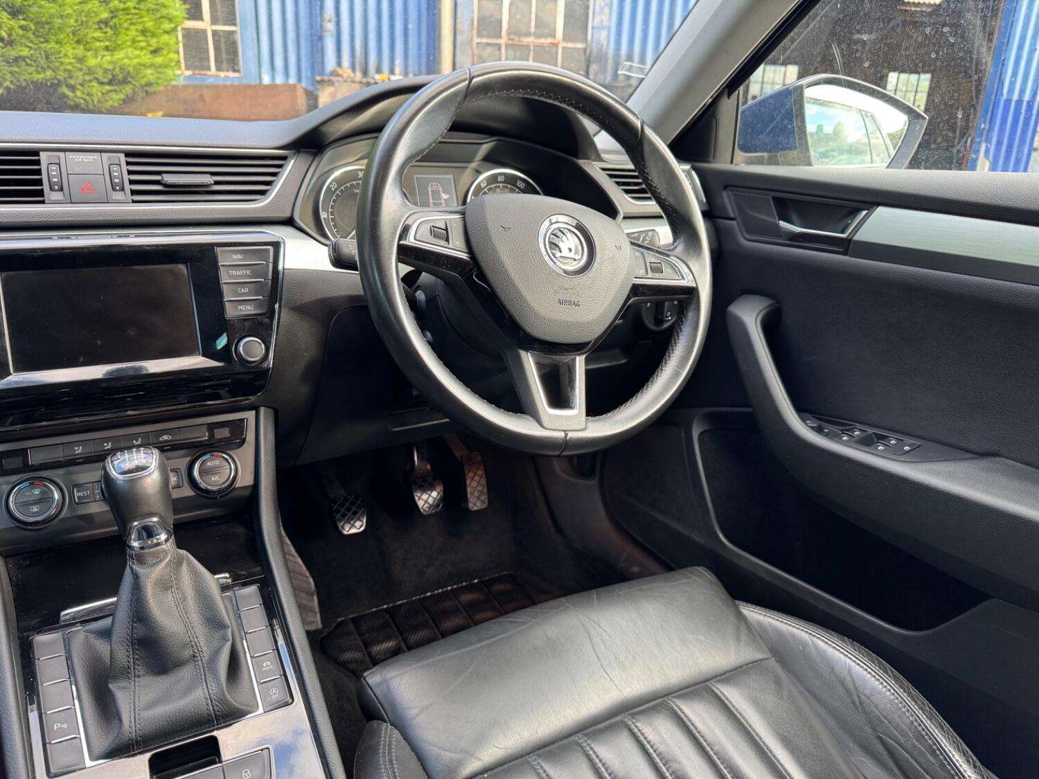 2015 SKODA SUPERB 2015 SKODA SUPERB