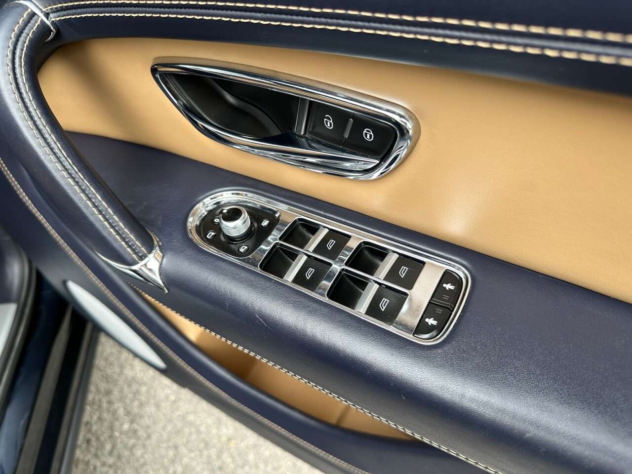 2018 BENTLEY BENTAYGA 2018 BENTLEY BENTAYGA