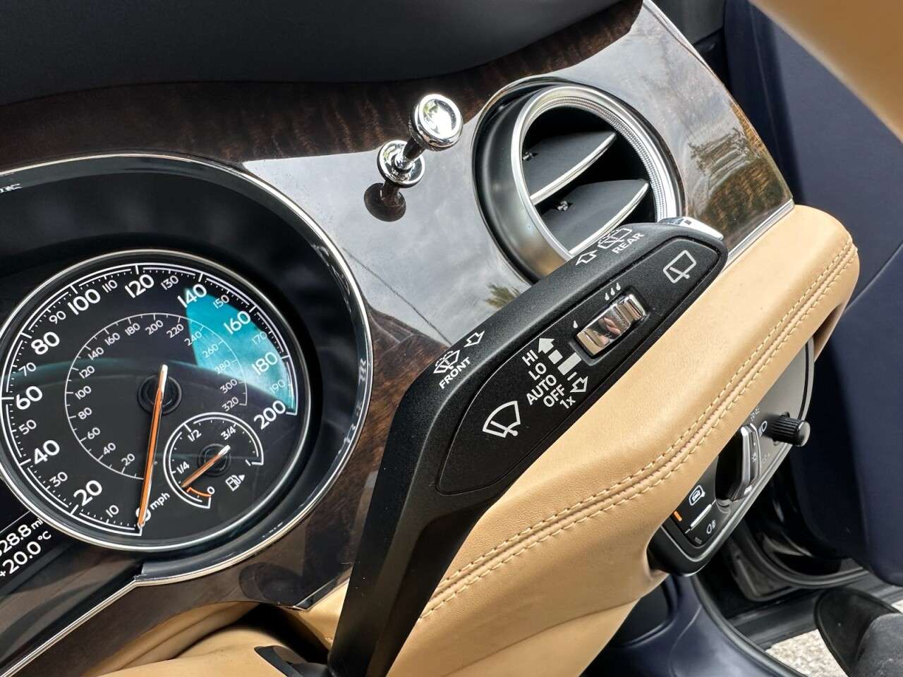 2018 BENTLEY BENTAYGA 2018 BENTLEY BENTAYGA