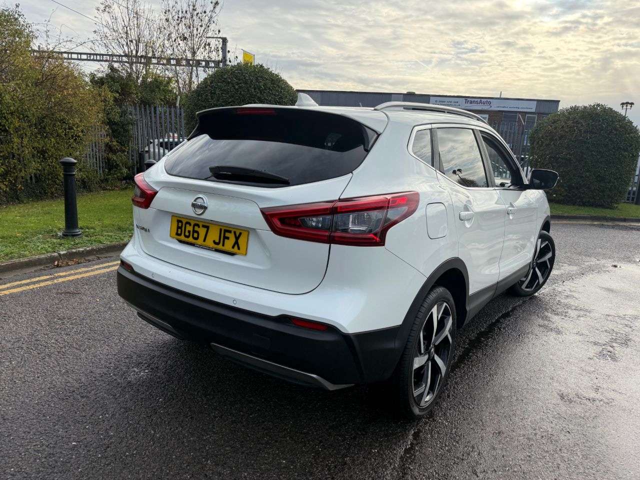 A 2017 NISSAN QASHQAI 1.2 DIG-T Tekna SUV 5dr Petrol XTRON Euro 6 (s/s) (115 ps) Euro 6, Navigati A 2017 NISSAN QASHQAI 1.2 DIG-T Tekna SUV 5dr Petrol XTRON Euro 6 (s/s) (115 ps) Euro 6, Navigati