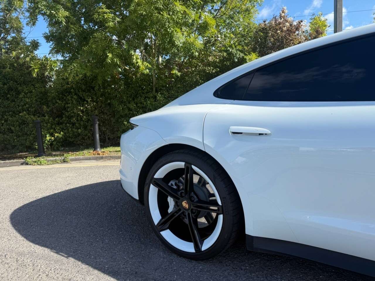 2020 PORSCHE TAYCAN 2020 PORSCHE TAYCAN