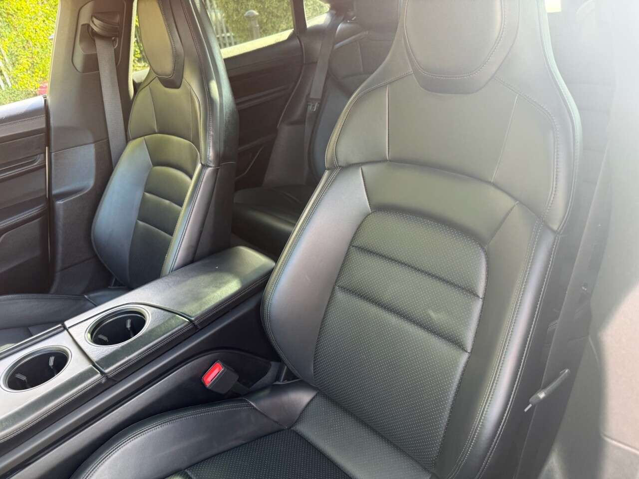 2020 PORSCHE TAYCAN 2020 PORSCHE TAYCAN