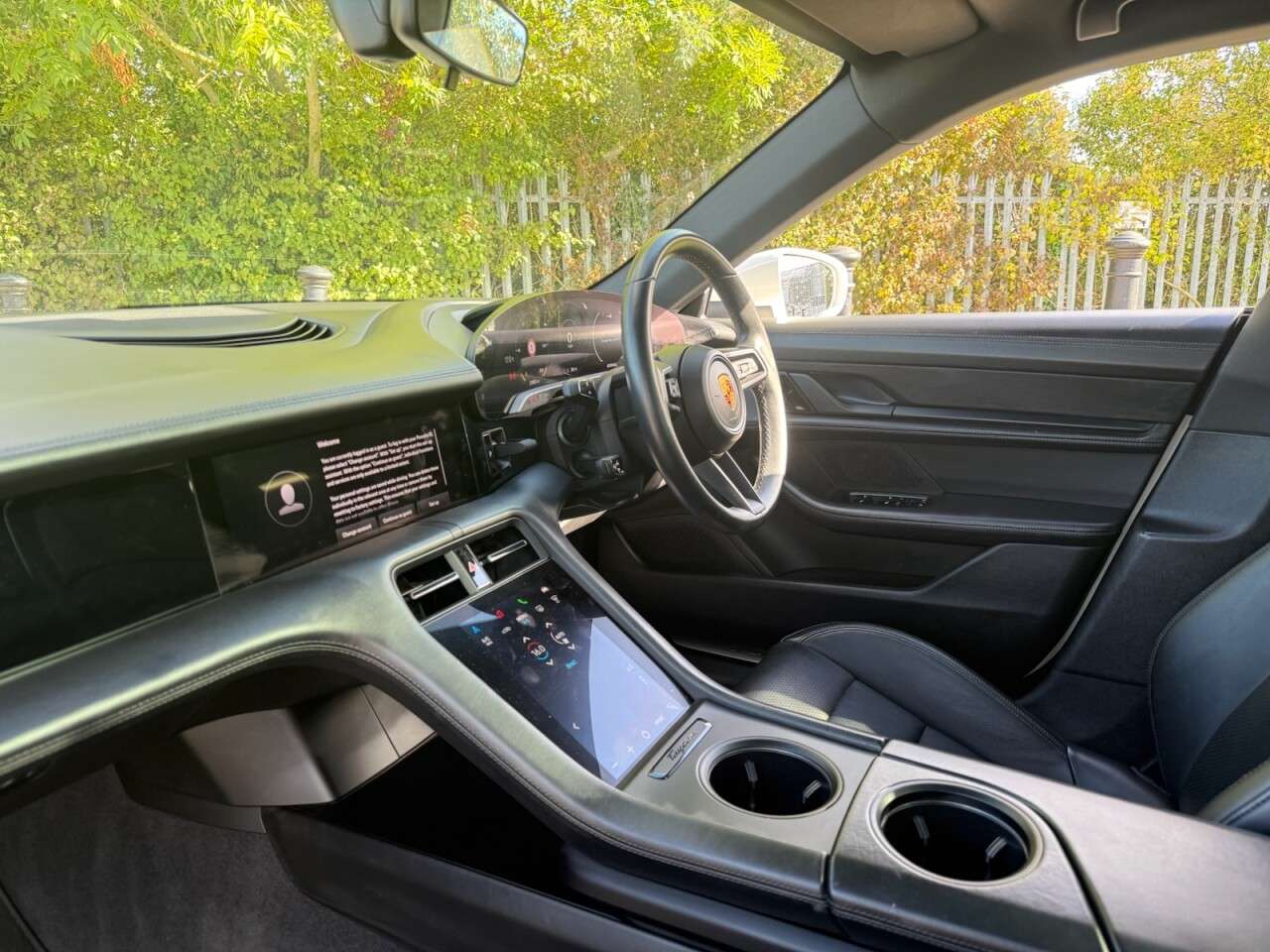 2020 PORSCHE TAYCAN 2020 PORSCHE TAYCAN