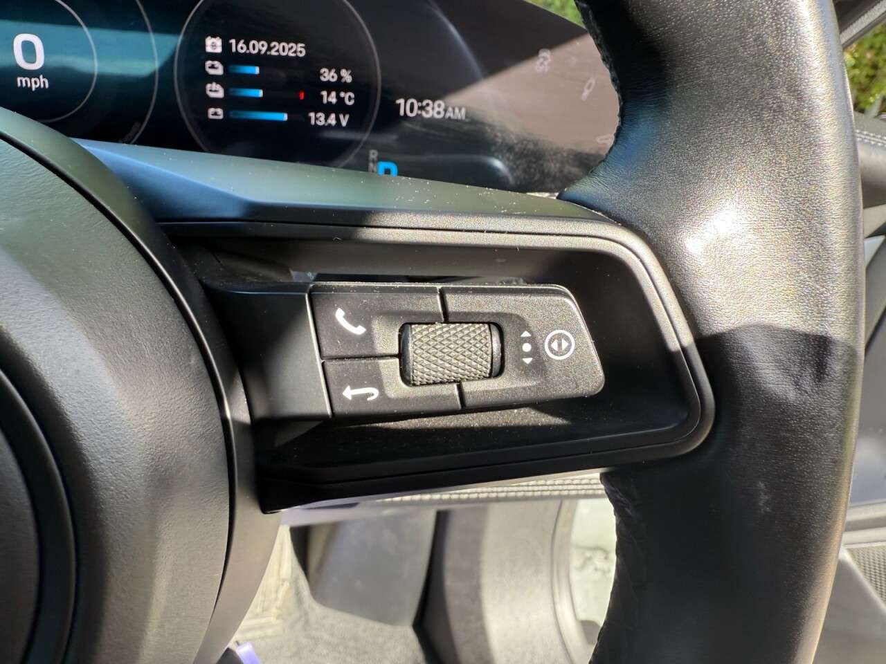 2020 PORSCHE TAYCAN 2020 PORSCHE TAYCAN