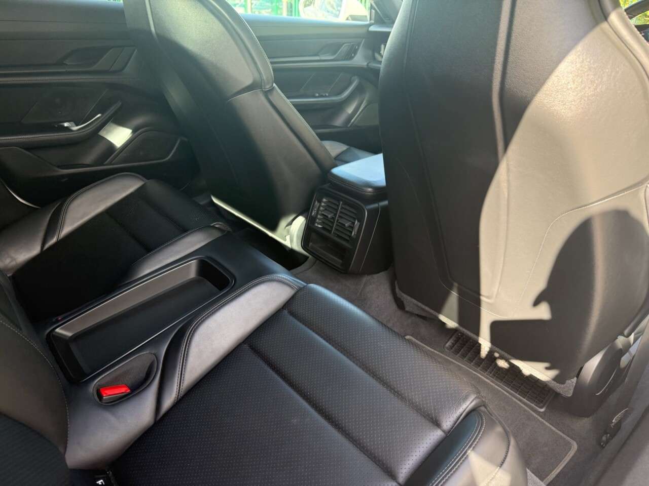 2020 PORSCHE TAYCAN 2020 PORSCHE TAYCAN