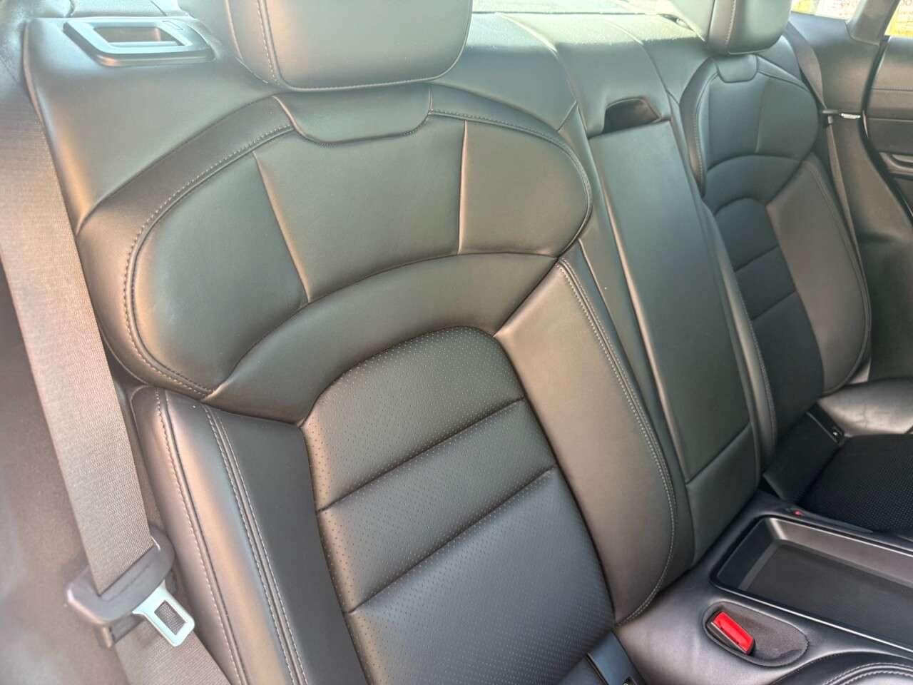 2020 PORSCHE TAYCAN 2020 PORSCHE TAYCAN