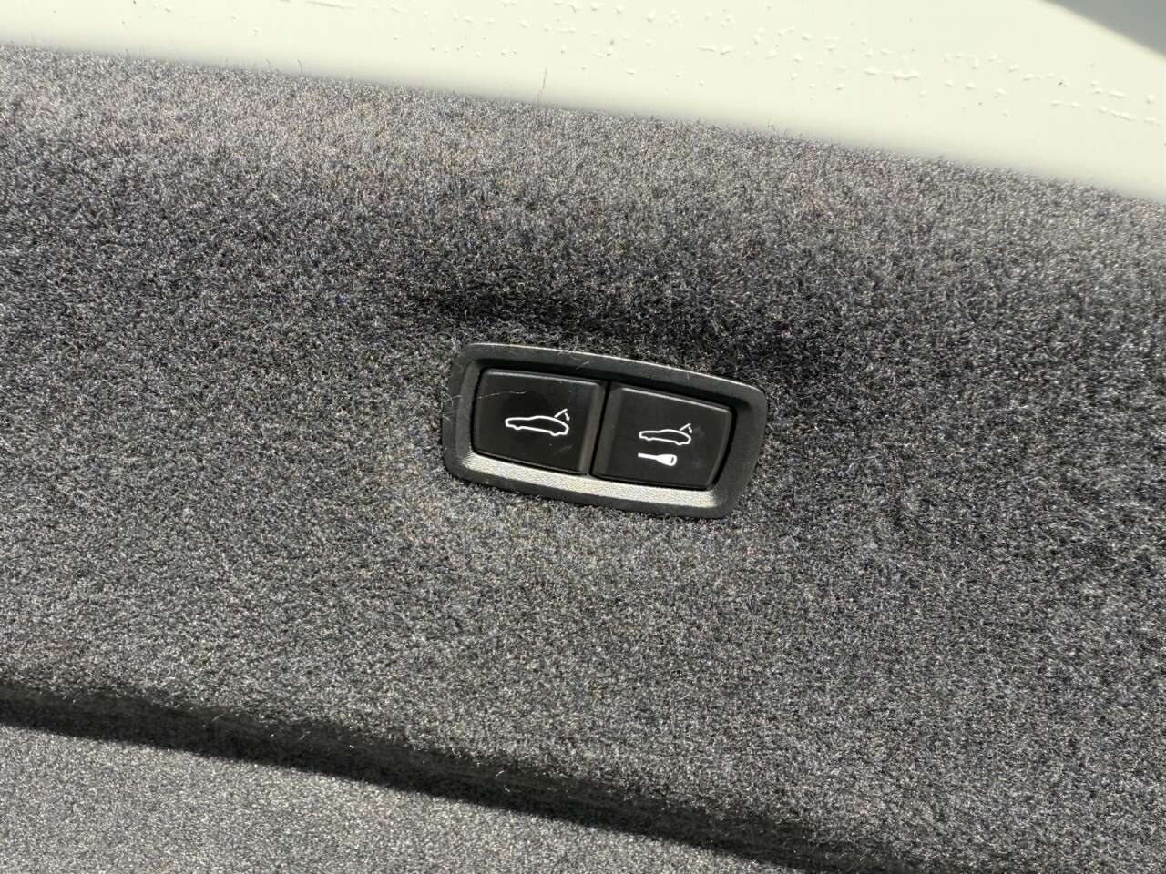 2020 PORSCHE TAYCAN 2020 PORSCHE TAYCAN