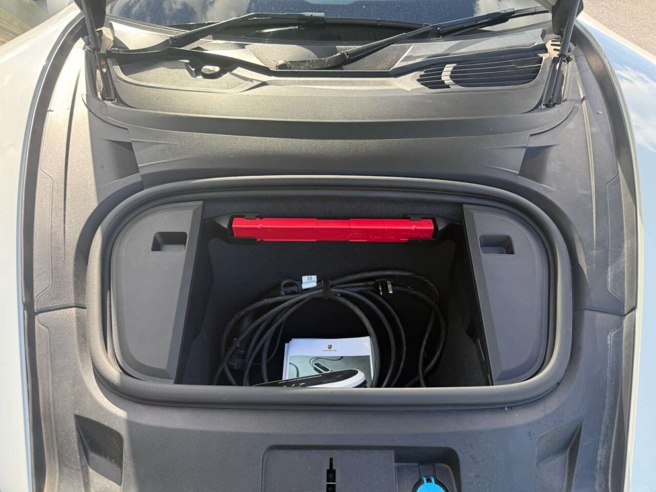 2020 PORSCHE TAYCAN 2020 PORSCHE TAYCAN