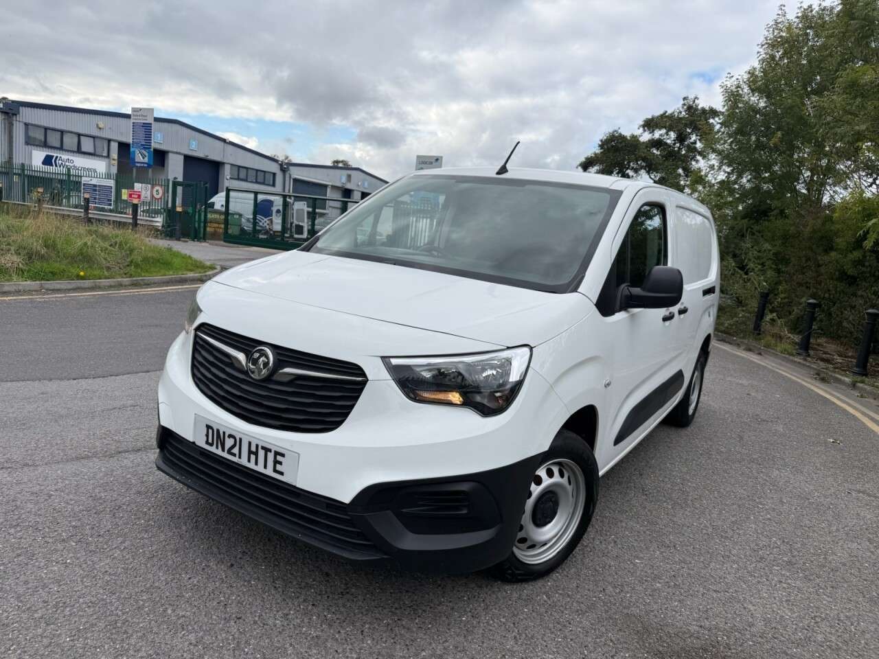 A 2021 VAUXHALL COMBO 1.5 Turbo D 2300 Dynamic Panel Van 4dr Diesel Manual L2 H1 Euro 6 (100 ps) A 2021 VAUXHALL COMBO 1.5 Turbo D 2300 Dynamic Panel Van 4dr Diesel Manual L2 H1 Euro 6 (100 ps)