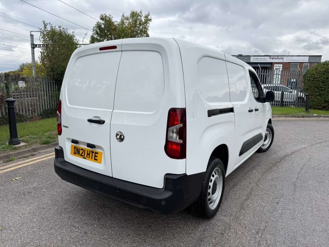 A 2021 VAUXHALL COMBO 1.5 Turbo D 2300 Dynamic Panel Van 4dr Diesel Manual L2 H1 Euro 6 (100 ps) A 2021 VAUXHALL COMBO 1.5 Turbo D 2300 Dynamic Panel Van 4dr Diesel Manual L2 H1 Euro 6 (100 ps)