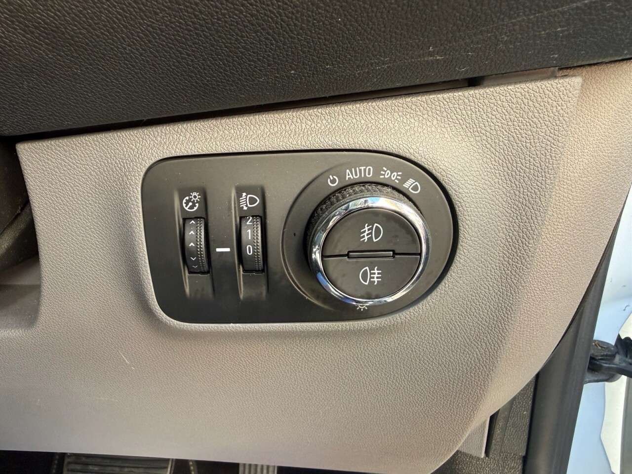 2015 VAUXHALL CORSA 2015 VAUXHALL CORSA