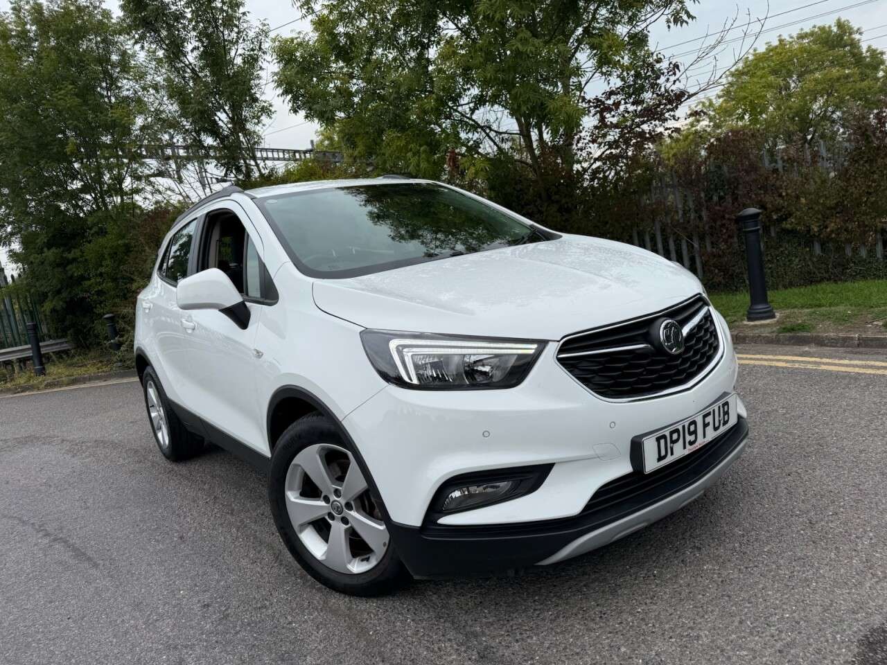 A 2019 VAUXHALL MOKKA X 1.4i Turbo Design Nav SUV 5dr Petrol Auto Euro 6 (140 ps) 12 Months MOT + 6 A 2019 VAUXHALL MOKKA X 1.4i Turbo Design Nav SUV 5dr Petrol Auto Euro 6 (140 ps) 12 Months MOT + 6