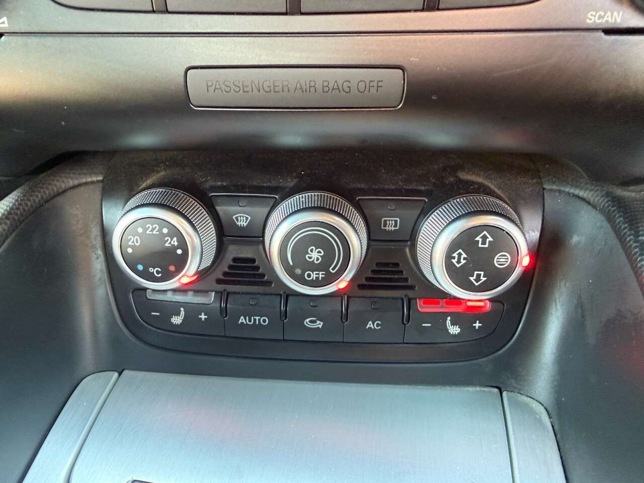 2010 AUDI TT 2010 AUDI TT