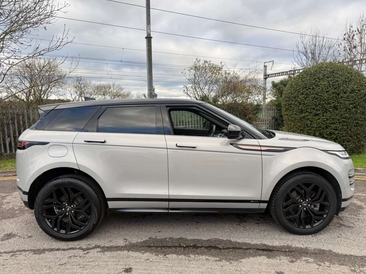 2019 LAND ROVER RANGE ROVER EVOQUE 2019 LAND ROVER RANGE ROVER EVOQUE