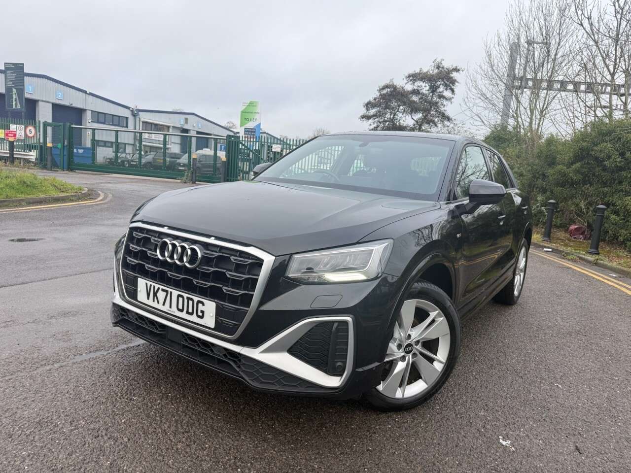 A 2021 AUDI Q2 1.5 TFSI CoD 35 S line SUV 5dr Petrol S Tronic Euro 6 (s/s) (150 ps) Econom A 2021 AUDI Q2 1.5 TFSI CoD 35 S line SUV 5dr Petrol S Tronic Euro 6 (s/s) (150 ps) Econom