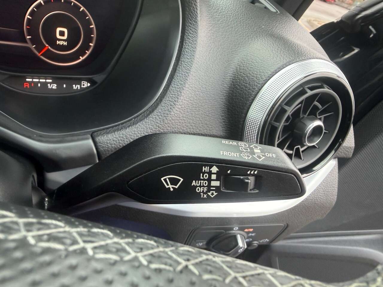 2021 AUDI Q2 2021 AUDI Q2