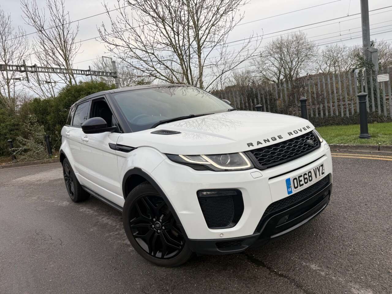 A 2018 LAND ROVER RANGE ROVER EVOQUE 2.0 TD4 HSE Dynamic SUV 5dr Diesel Auto 4WD Euro 6 (s/s) (180 ps) Euro 6, N A 2018 LAND ROVER RANGE ROVER EVOQUE 2.0 TD4 HSE Dynamic SUV 5dr Diesel Auto 4WD Euro 6 (s/s) (180 ps) Euro 6, N