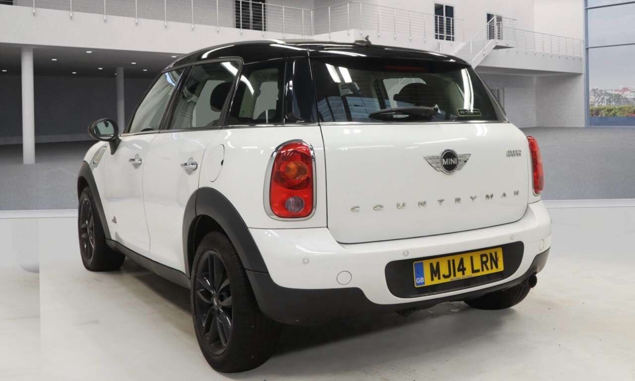 A 2014 MINI COUNTRYMAN 1.6 Cooper SUV 5dr Petrol Manual ALL4 Euro 6 (s/s) (122 ps) 12 Months MOT + A 2014 MINI COUNTRYMAN 1.6 Cooper SUV 5dr Petrol Manual ALL4 Euro 6 (s/s) (122 ps) 12 Months MOT +
