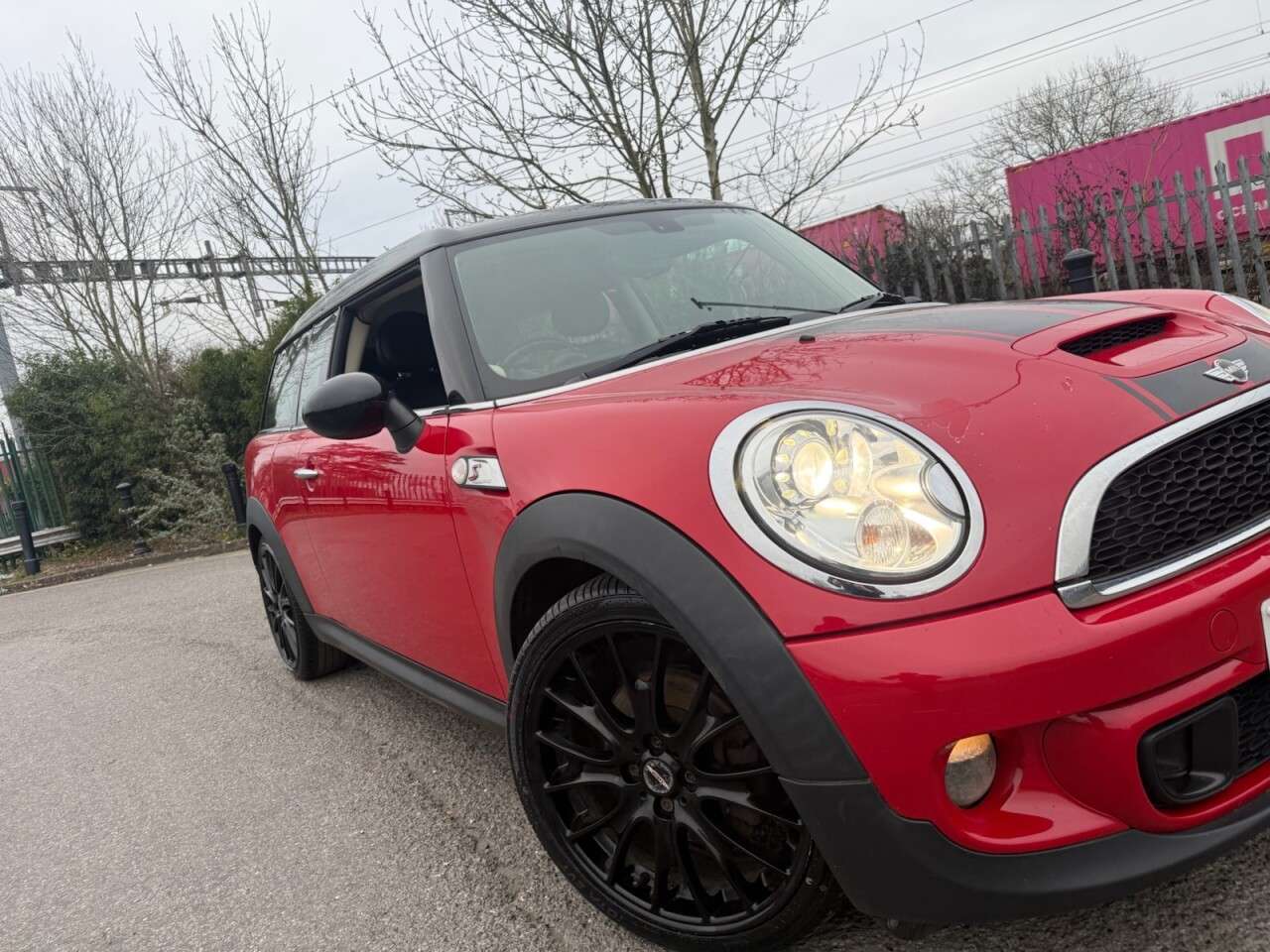 2011 MINI CLUBMAN 2011 MINI CLUBMAN