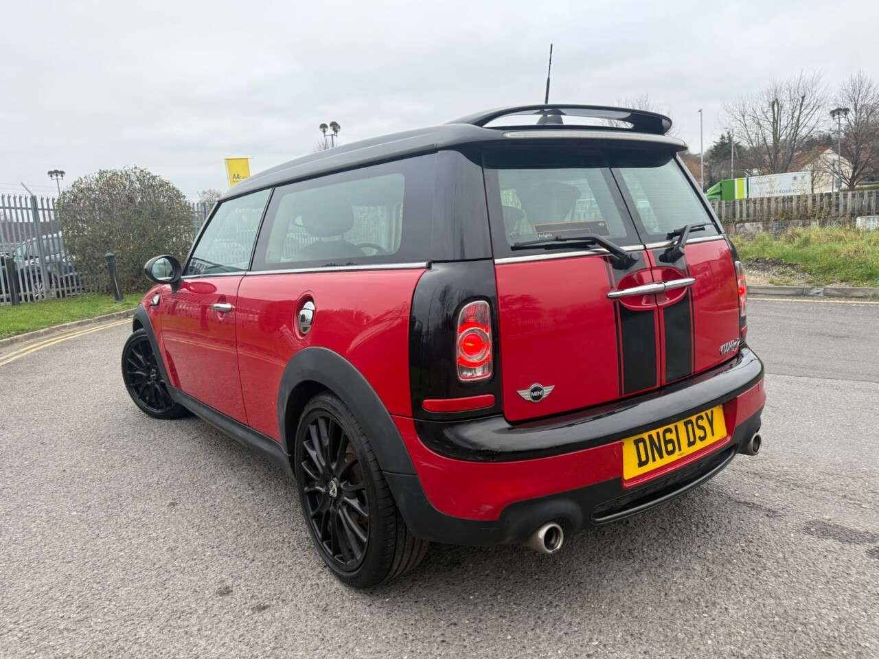 2011 MINI CLUBMAN 2011 MINI CLUBMAN