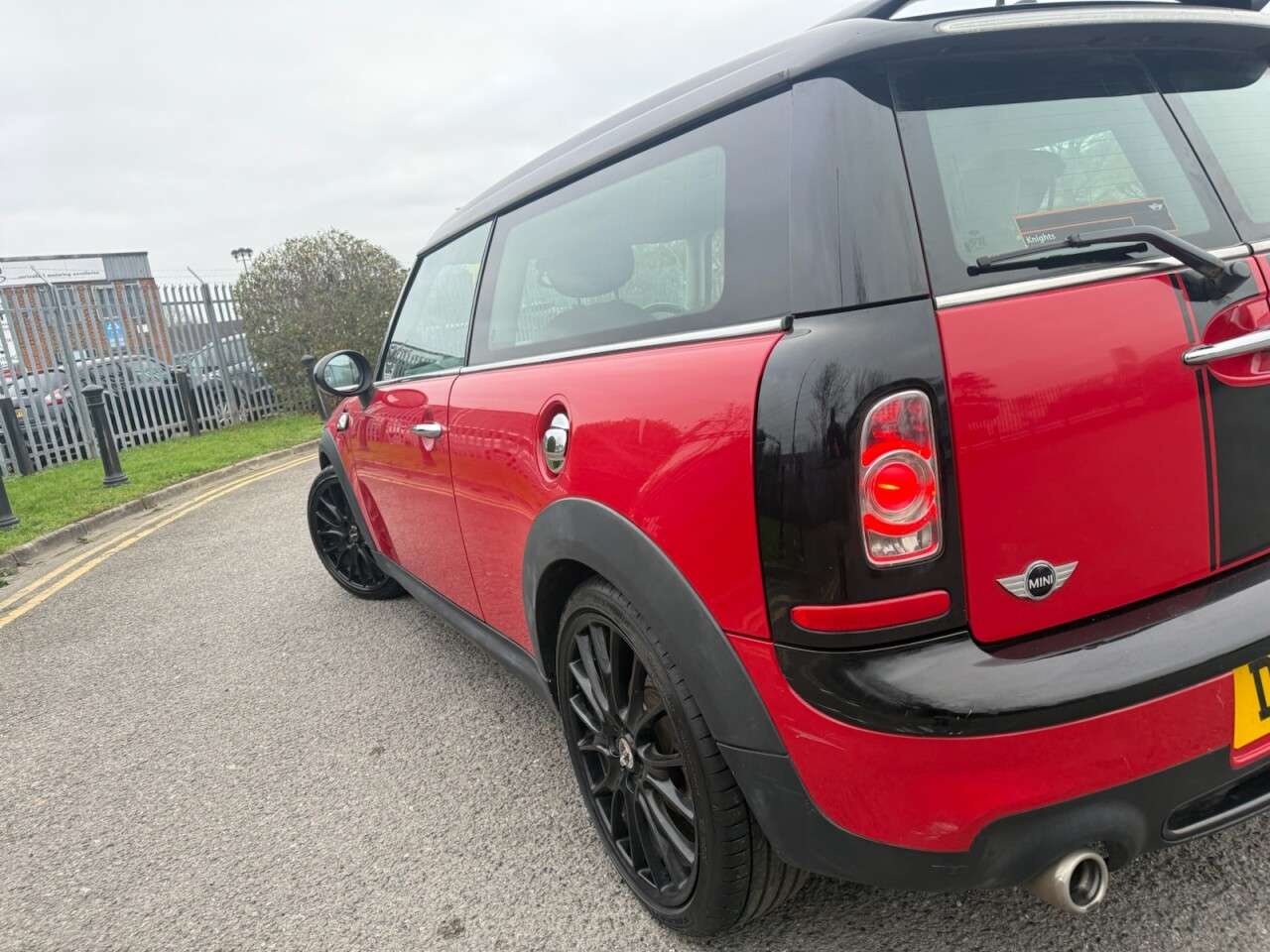 2011 MINI CLUBMAN 2011 MINI CLUBMAN