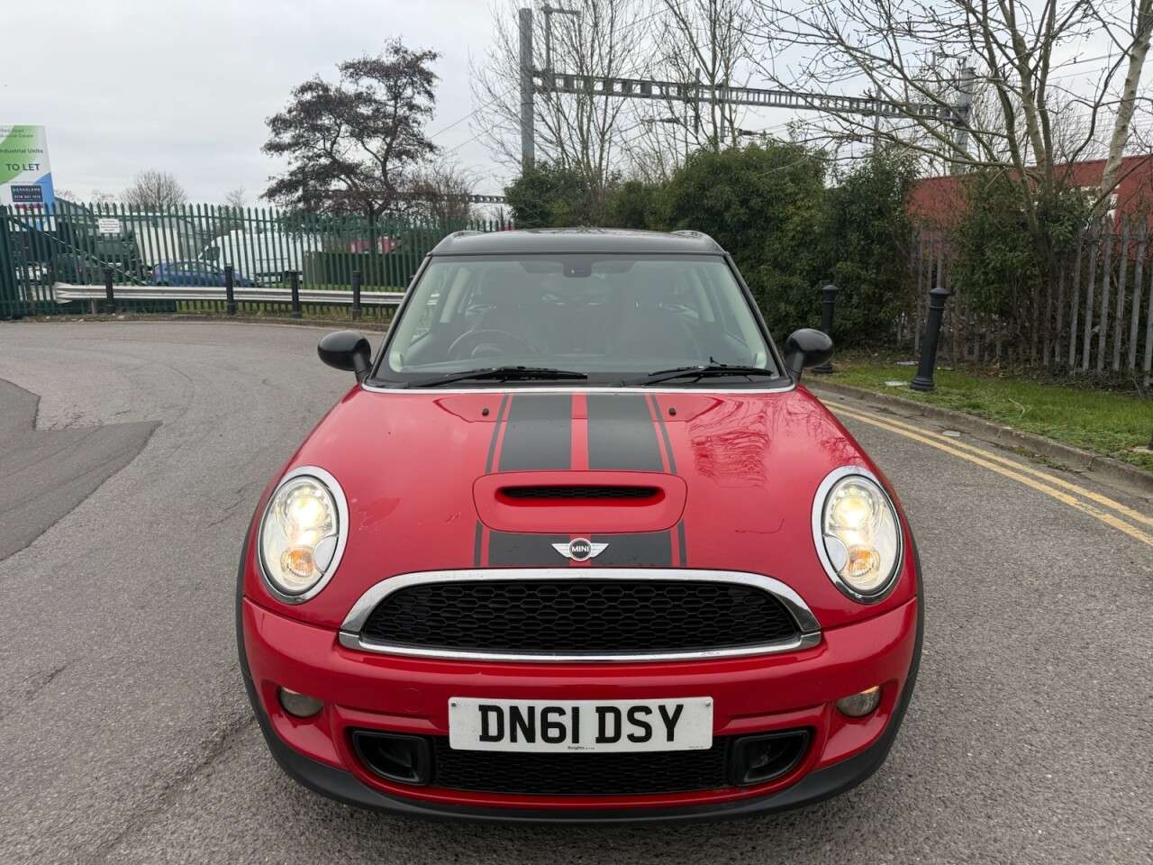 2011 MINI CLUBMAN 2011 MINI CLUBMAN