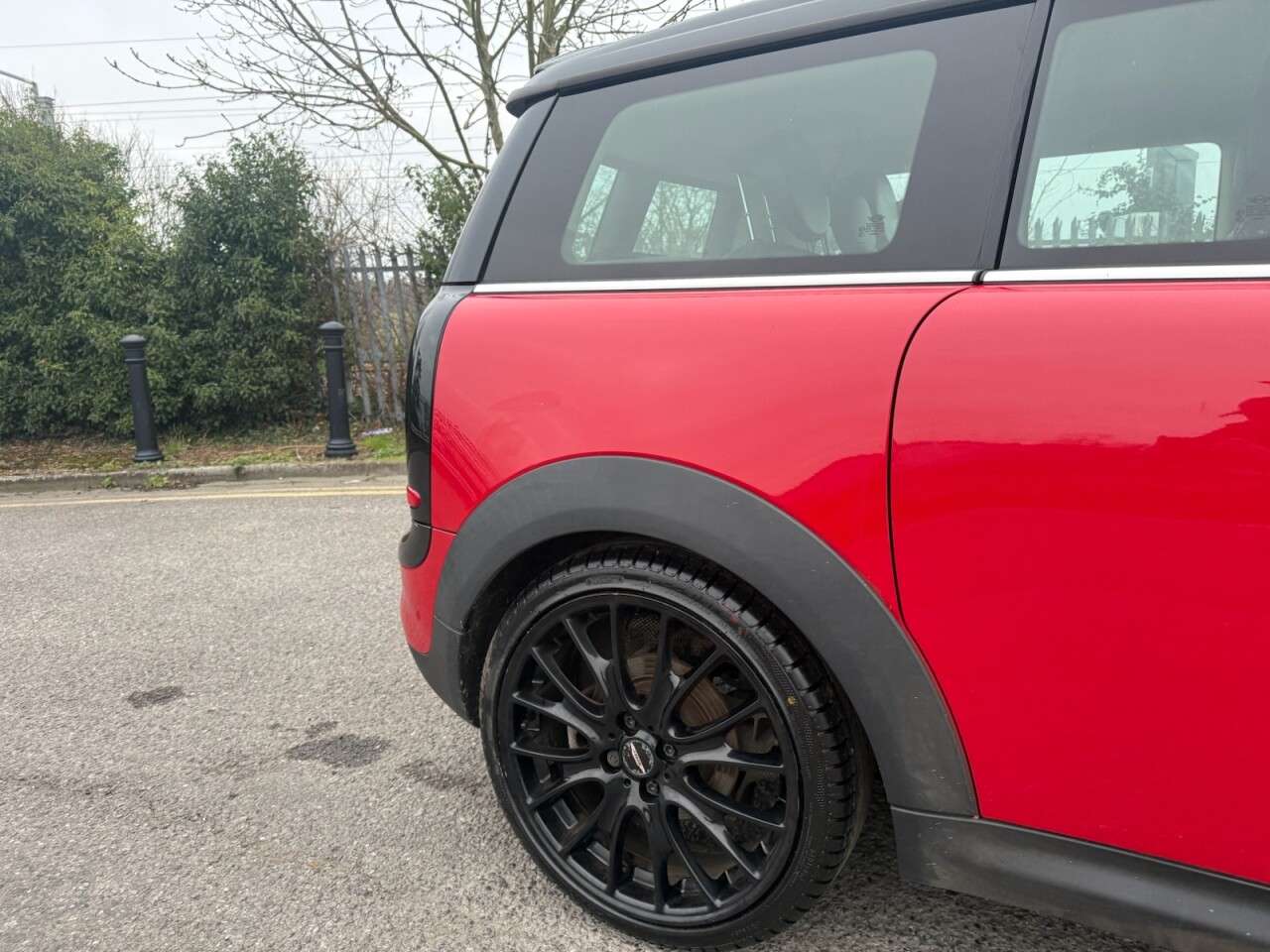 2011 MINI CLUBMAN 2011 MINI CLUBMAN