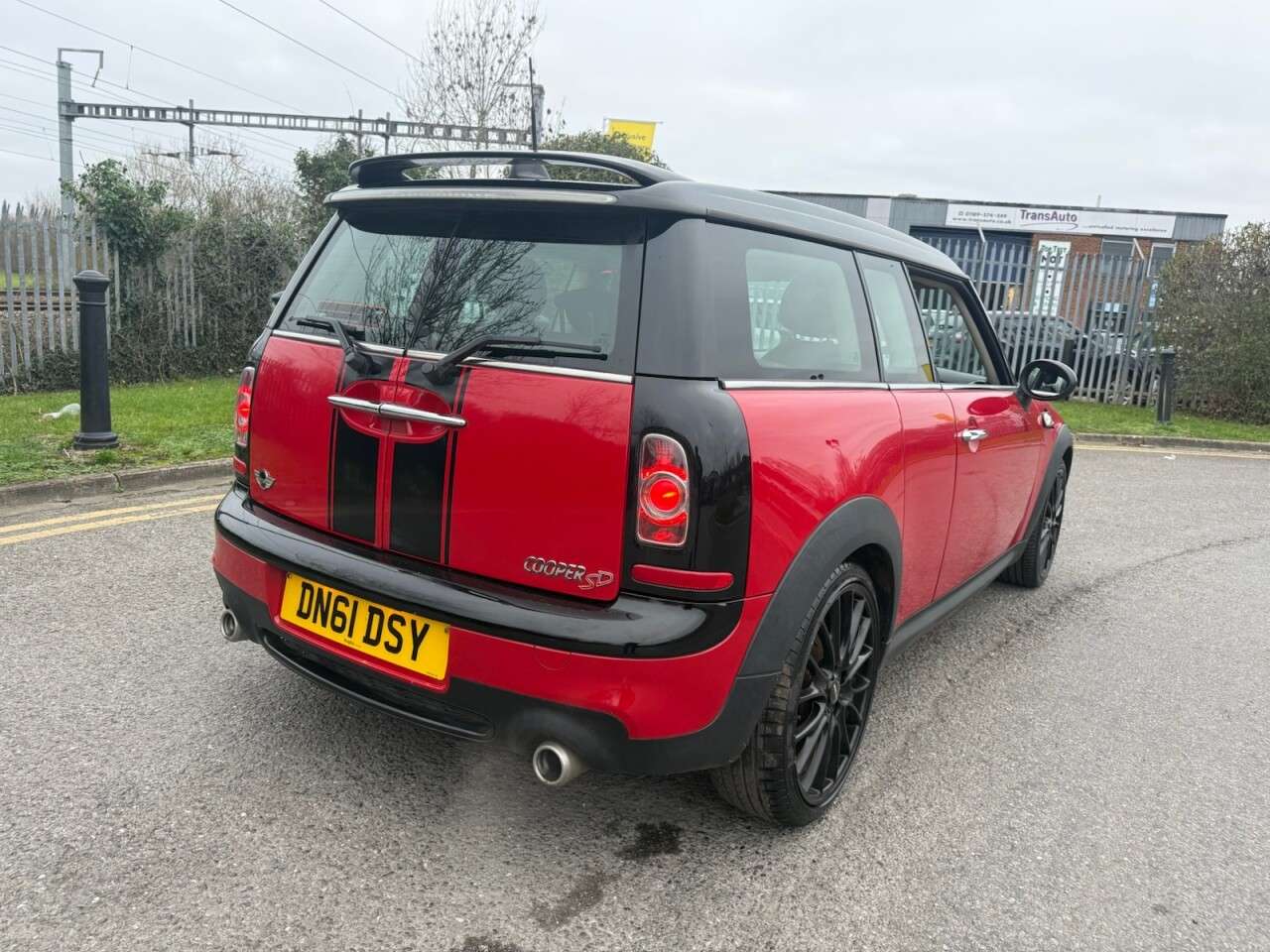 2011 MINI CLUBMAN 2011 MINI CLUBMAN