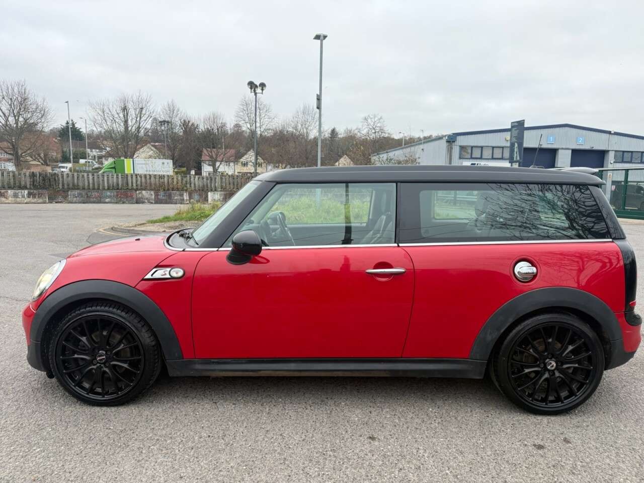 2011 MINI CLUBMAN 2011 MINI CLUBMAN