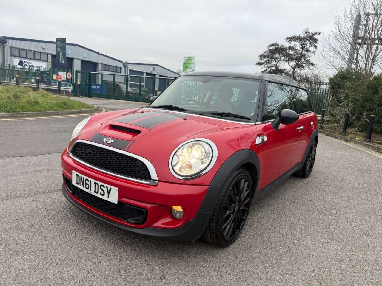 2011 MINI CLUBMAN 2011 MINI CLUBMAN