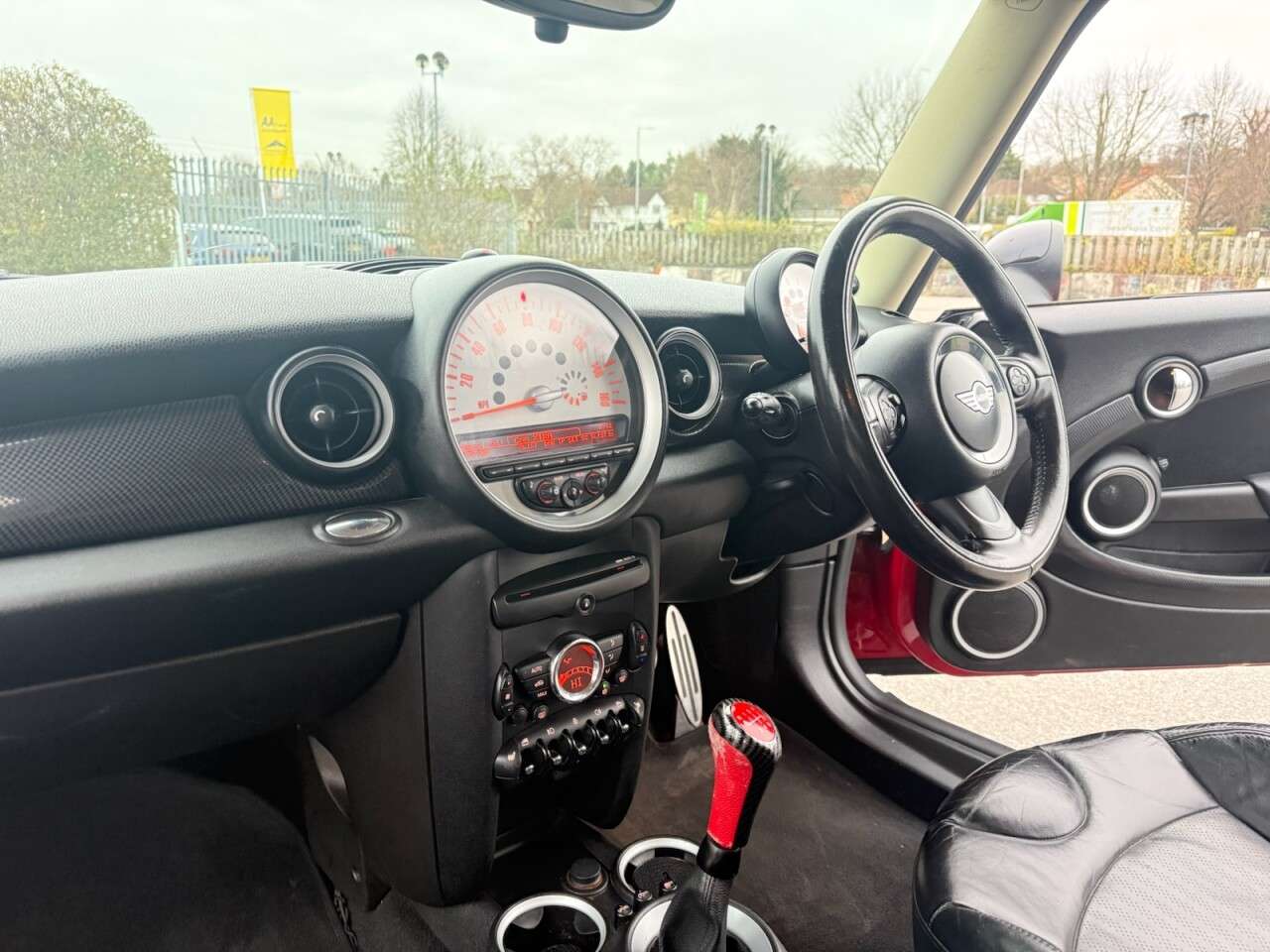 2011 MINI CLUBMAN 2011 MINI CLUBMAN