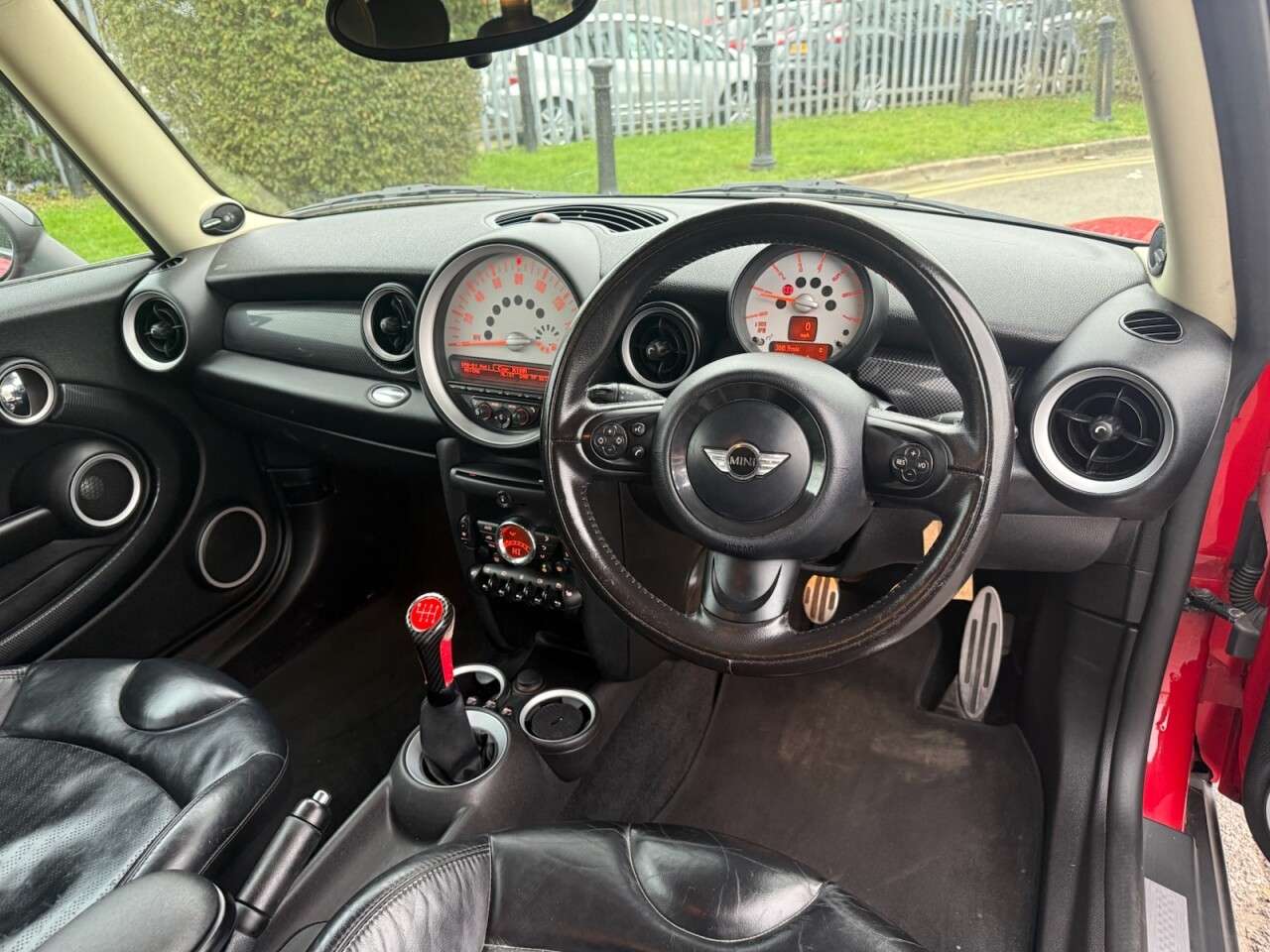 2011 MINI CLUBMAN 2011 MINI CLUBMAN