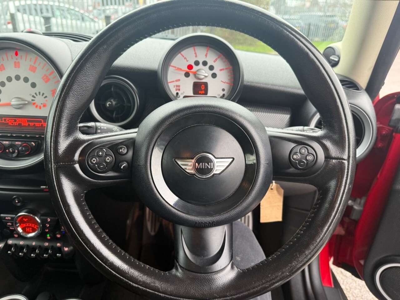 2011 MINI CLUBMAN 2011 MINI CLUBMAN