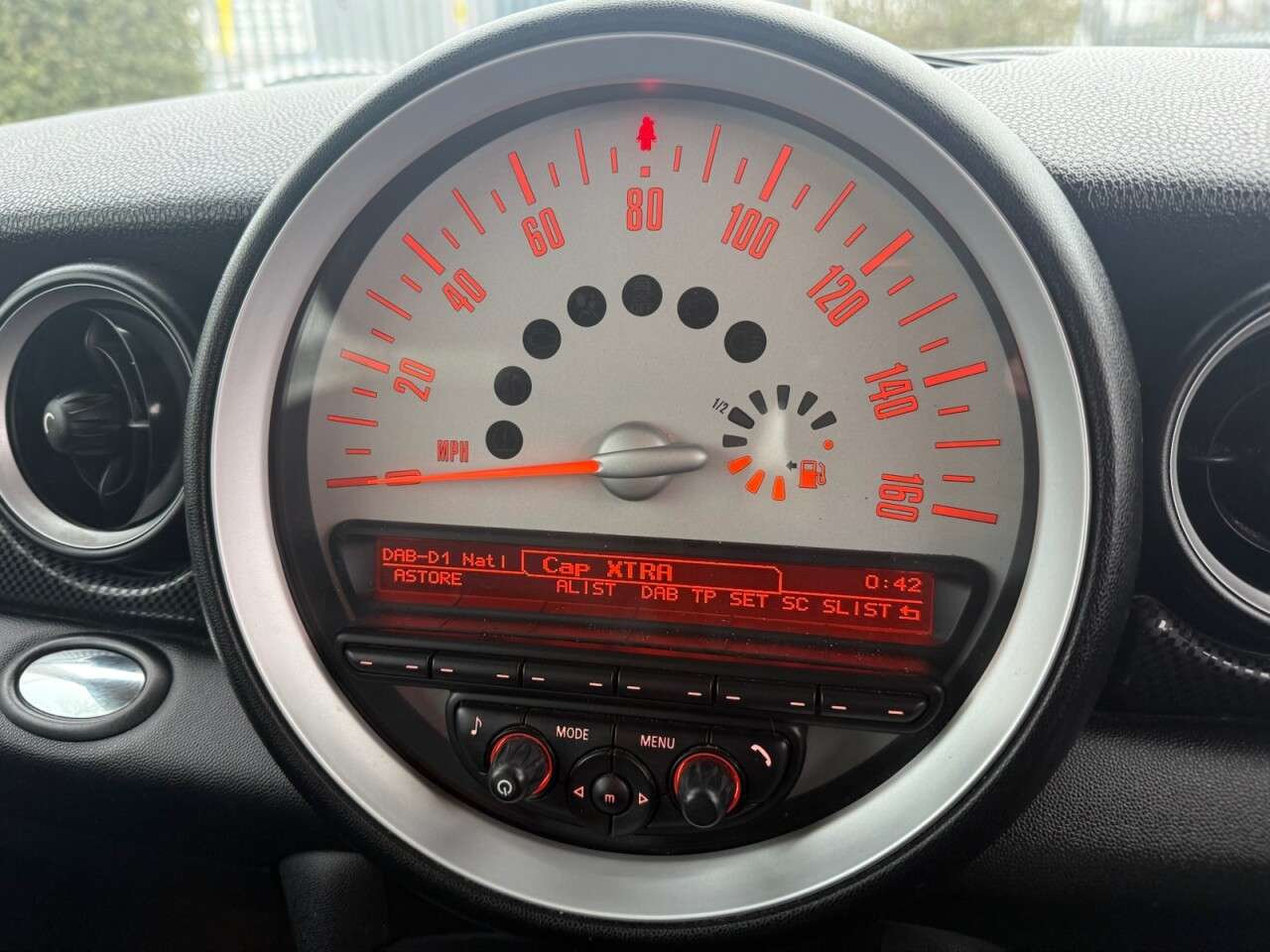 2011 MINI CLUBMAN 2011 MINI CLUBMAN