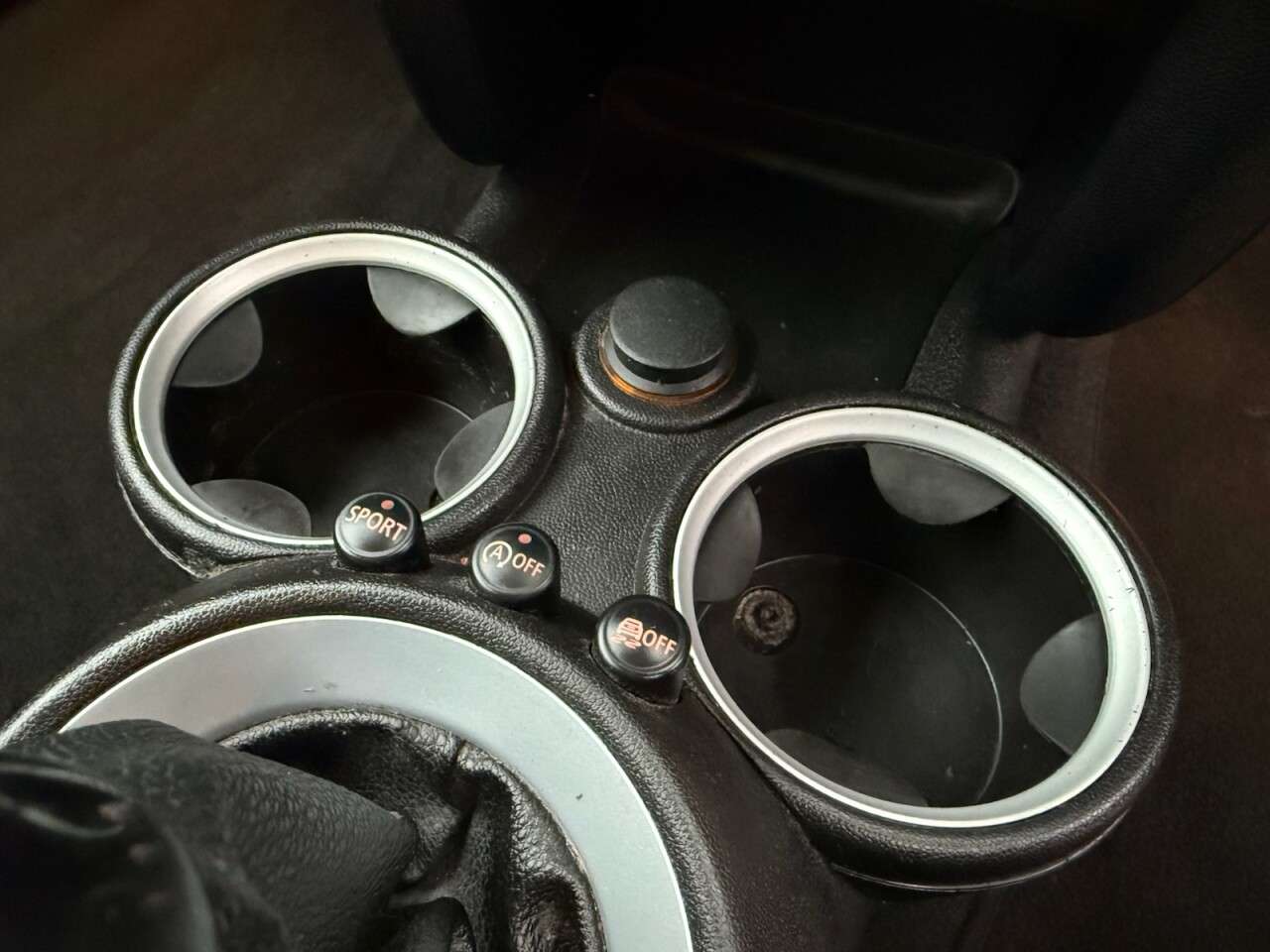 2011 MINI CLUBMAN 2011 MINI CLUBMAN