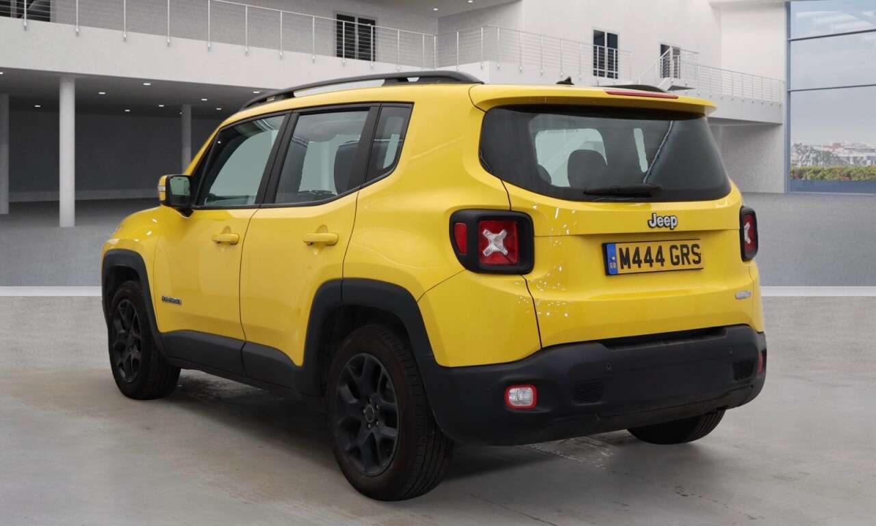 A 2018 JEEP RENEGADE 1.4T MultiAirII Longitude SUV 5dr Petrol Manual Euro 6 (s/s) (140 ps) Econo A 2018 JEEP RENEGADE 1.4T MultiAirII Longitude SUV 5dr Petrol Manual Euro 6 (s/s) (140 ps) Econo