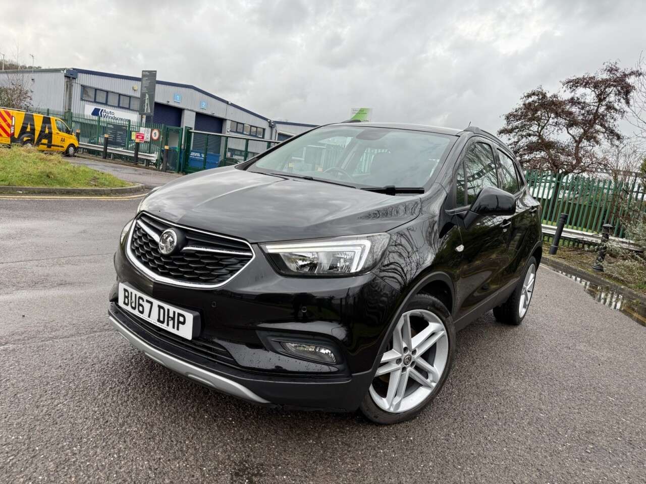A 2017 VAUXHALL MOKKA X 1.4i Turbo Design Nav SUV 5dr Petrol Manual Euro 6 (s/s) (140 ps) Economica A 2017 VAUXHALL MOKKA X 1.4i Turbo Design Nav SUV 5dr Petrol Manual Euro 6 (s/s) (140 ps) Economica