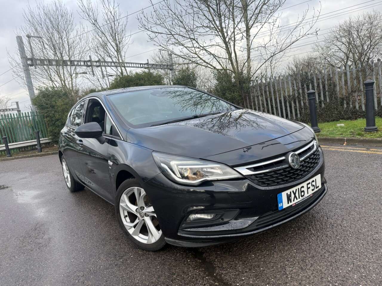 A 2016 VAUXHALL ASTRA 1.4i SRi Hatchback 5dr Petrol Manual Euro 6 (100 ps) Economical . A 2016 VAUXHALL ASTRA 1.4i SRi Hatchback 5dr Petrol Manual Euro 6 (100 ps) Economical .
