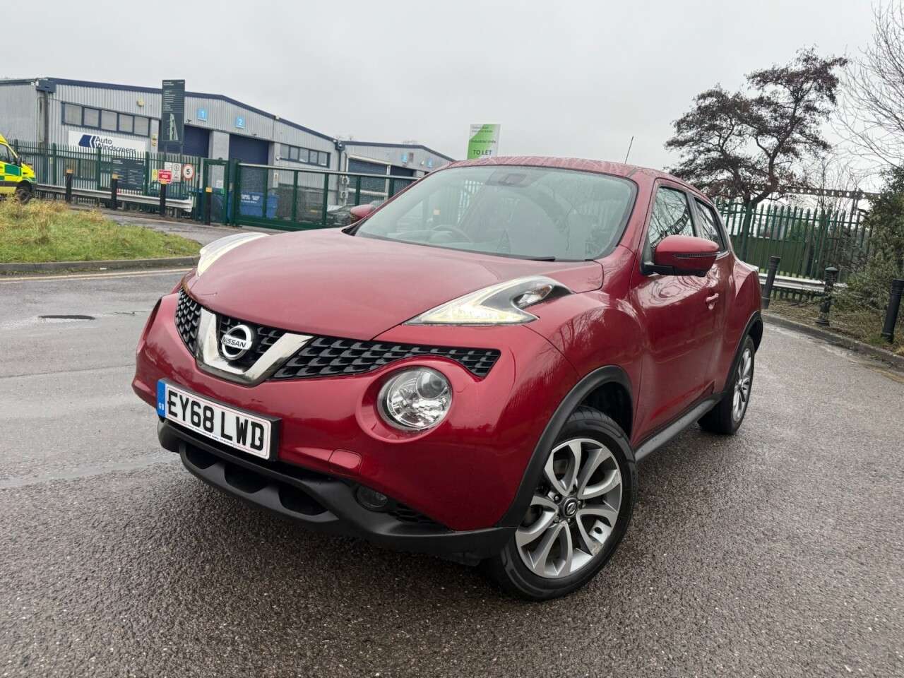 A 2018 NISSAN JUKE 1.2 DIG-T Tekna SUV 5dr Petrol Manual Euro 6 (s/s) (115 ps) Economical .Nav A 2018 NISSAN JUKE 1.2 DIG-T Tekna SUV 5dr Petrol Manual Euro 6 (s/s) (115 ps) Economical .Nav