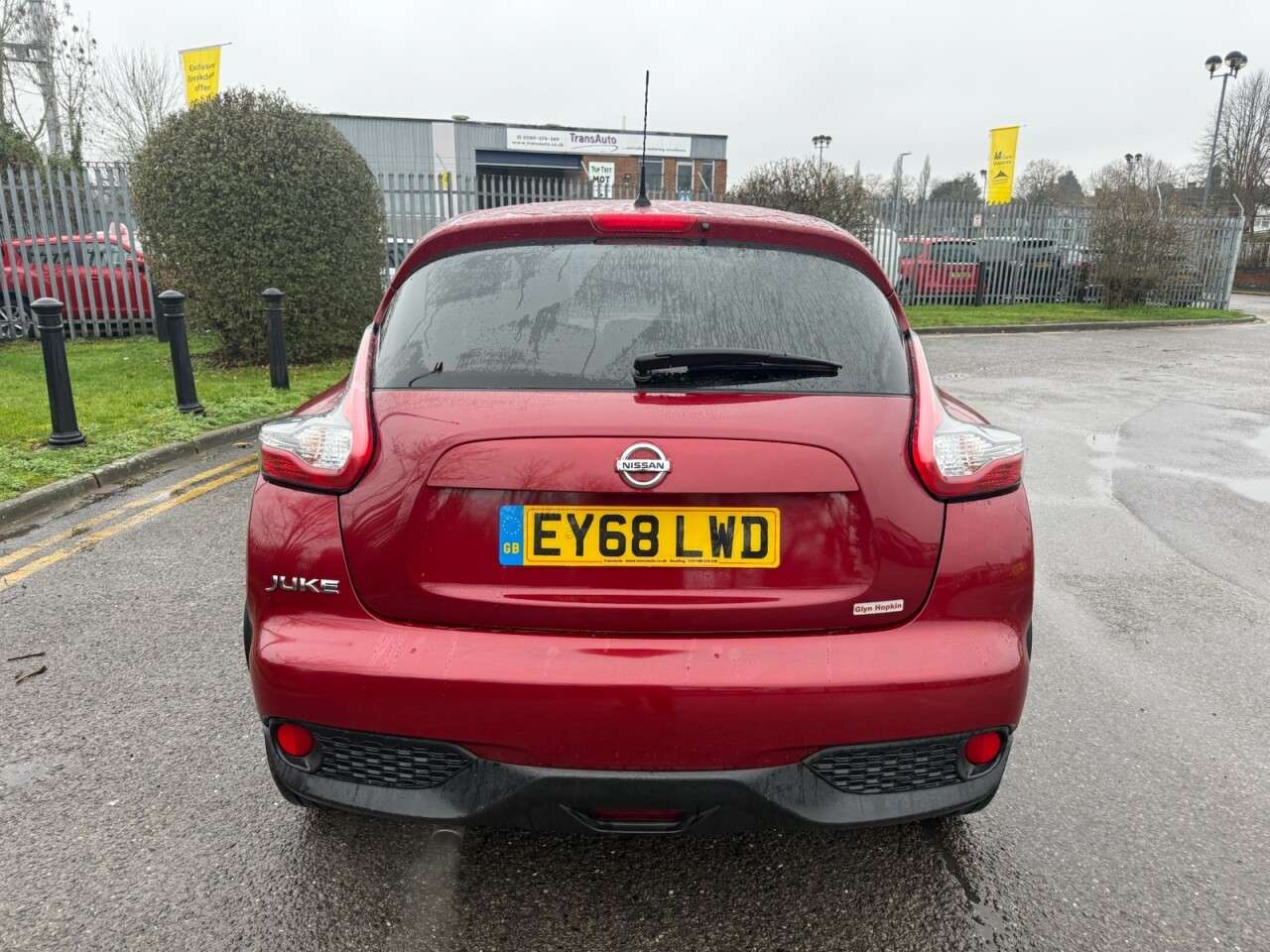 A 2018 NISSAN JUKE 1.2 DIG-T Tekna SUV 5dr Petrol Manual Euro 6 (s/s) (115 ps) Economical .Nav A 2018 NISSAN JUKE 1.2 DIG-T Tekna SUV 5dr Petrol Manual Euro 6 (s/s) (115 ps) Economical .Nav