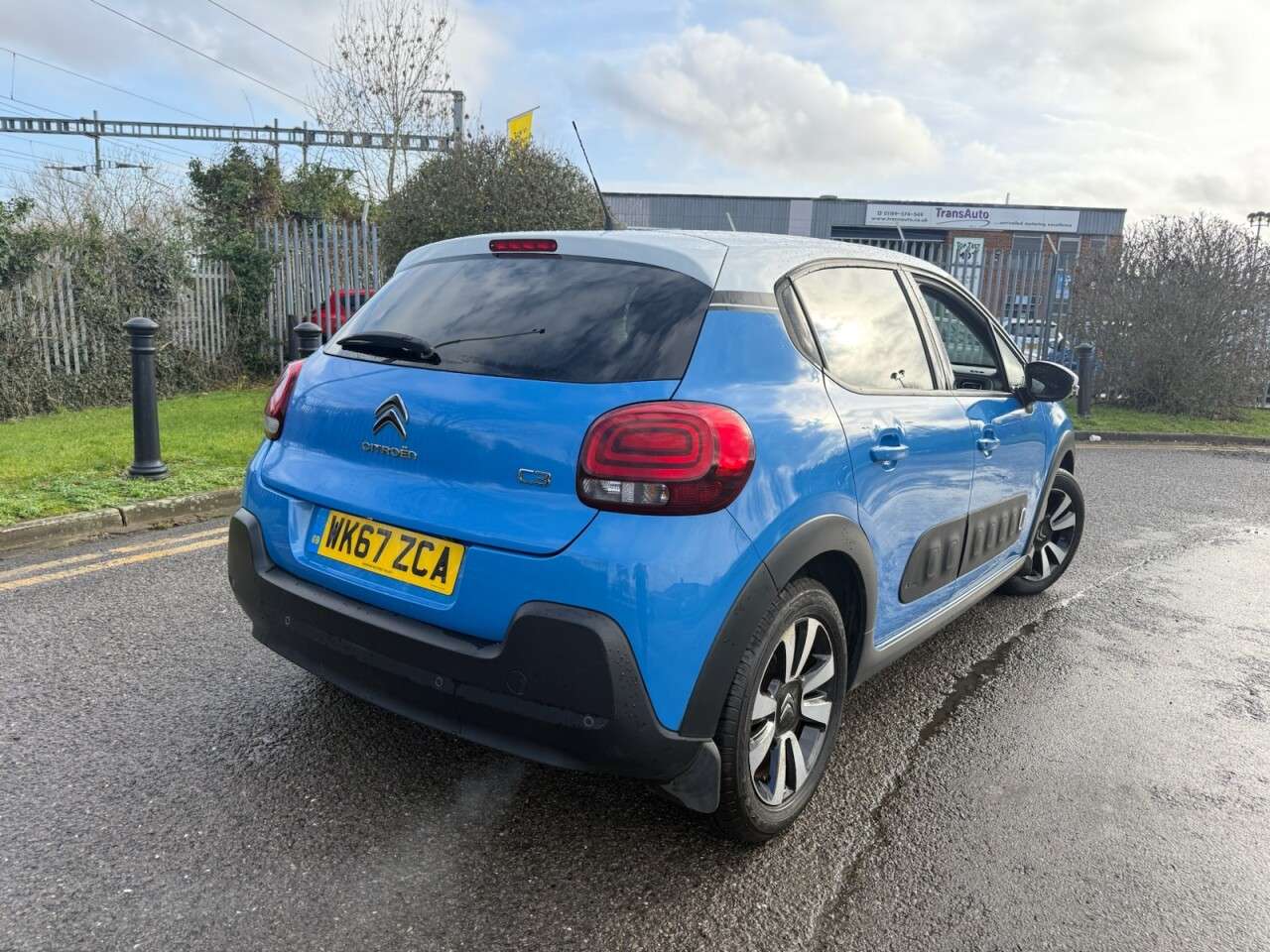 A 2017 CITROEN C3 1.2 PureTech Flair Hatchback 5dr Petrol EAT6 Euro 6 (s/s) (110 ps) Economic A 2017 CITROEN C3 1.2 PureTech Flair Hatchback 5dr Petrol EAT6 Euro 6 (s/s) (110 ps) Economic