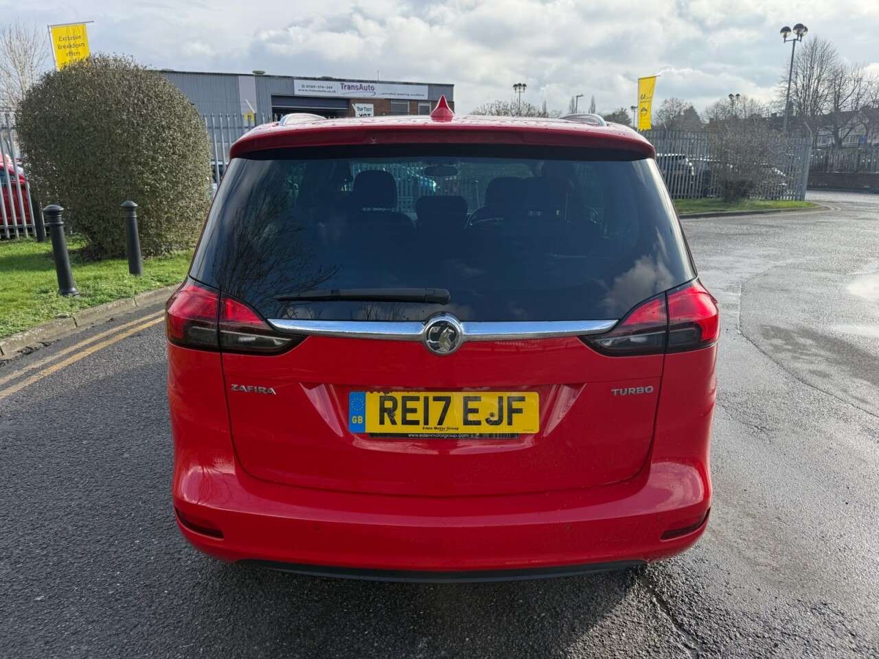 A 2017 VAUXHALL ZAFIRA TOURER 1.4i Turbo SRi Nav MPV 5dr Petrol Auto Euro 6 (140 ps) 7 Seats A 2017 VAUXHALL ZAFIRA TOURER 1.4i Turbo SRi Nav MPV 5dr Petrol Auto Euro 6 (140 ps) 7 Seats