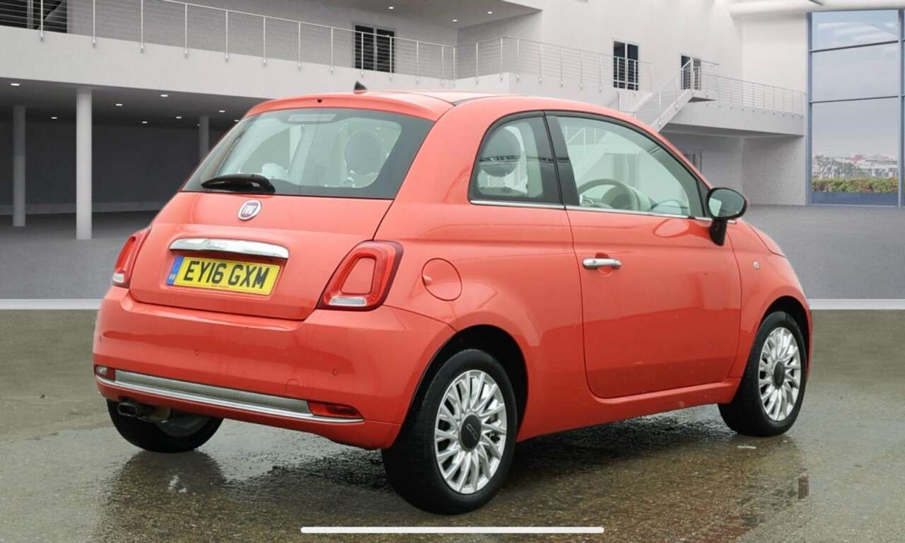 A 2016 FIAT 500 1.2 Lounge Hatchback 3dr Petrol Manual Euro 6 (s/s) (69 bhp) Panoramic Sunr A 2016 FIAT 500 1.2 Lounge Hatchback 3dr Petrol Manual Euro 6 (s/s) (69 bhp) Panoramic Sunr