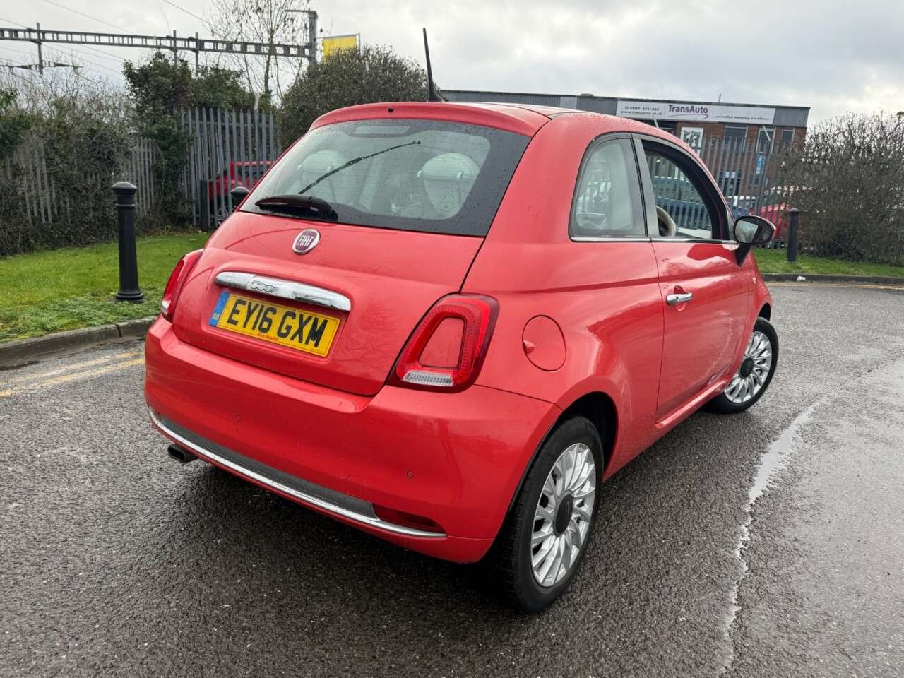 A 2016 FIAT 500 1.2 Lounge Hatchback 3dr Petrol Manual Euro 6 (s/s) (69 bhp) Panoramic Sunr A 2016 FIAT 500 1.2 Lounge Hatchback 3dr Petrol Manual Euro 6 (s/s) (69 bhp) Panoramic Sunr